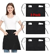 Tabliers noirs à poches, vendus par lot de 3. Comprend des sangles à nouer et des compartiments pour ranger de petits objets tels que des téléphones ou des blocs-notes. Modelé d'une personne portant une chemise blanche et un jean