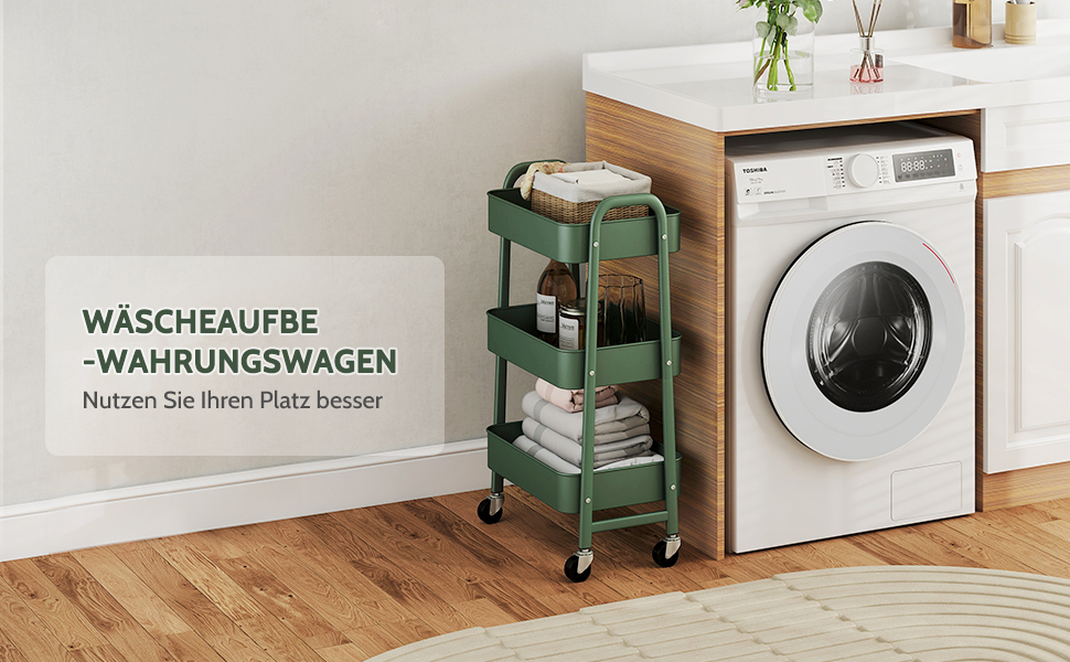 à côté d'un chariot utilitaire en métal vert à trois niveaux. Plancher en bois et armoires blanches visibles dans le décor d'une buanderie.