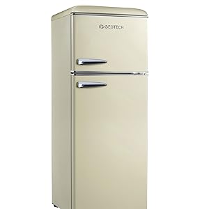 de style rétro à deux portes, finition crème et poignées chromées. Le nom de la marque est visible sur le devant.