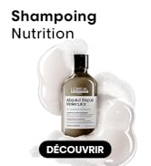 Le texte se lit comme suit : « Shampoing Nutrition » et « DÉCOUVRIR ». Flacon de produit présenté avec des éléments de design blancs en forme de cœur.
