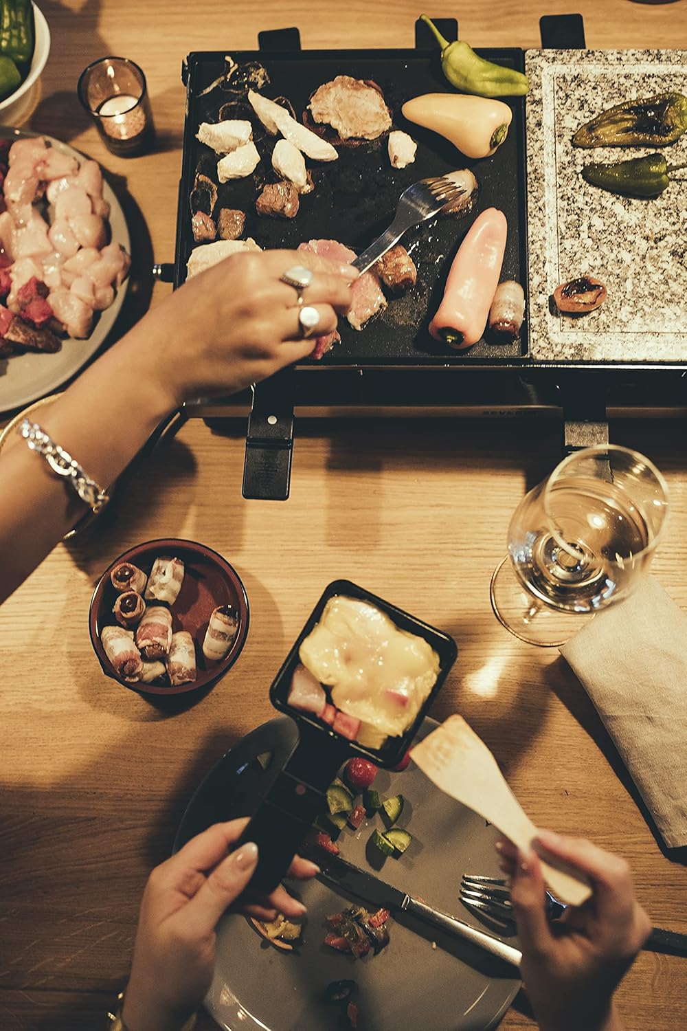 SEVERIN - Gril raclette 1500W, pierre cuisson, 8 poêlons, RG 2373