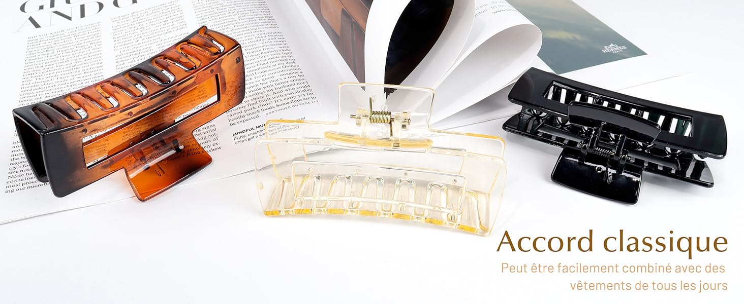 le nouveau sac en plastique transparent avec une petite boîte