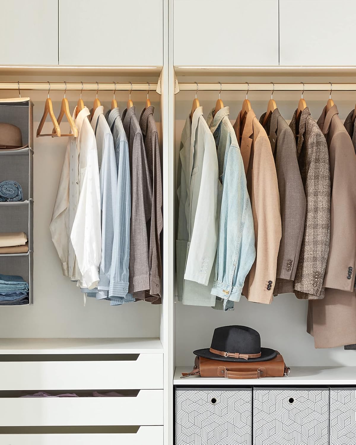 SONGMICS - cintres bois, lot de 50, barre et encoches antiglisse, crochet 360°, CRW001-50