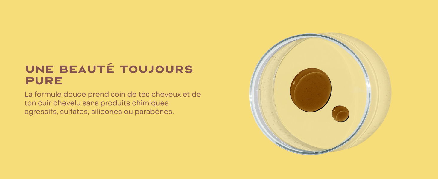 Le texte indique « UNE BEAUTÉ TOUJOURS PURE ». Vue aérienne d'un plat circulaire en verre contenant un liquide brun avec deux taches sombres sur fond jaune.