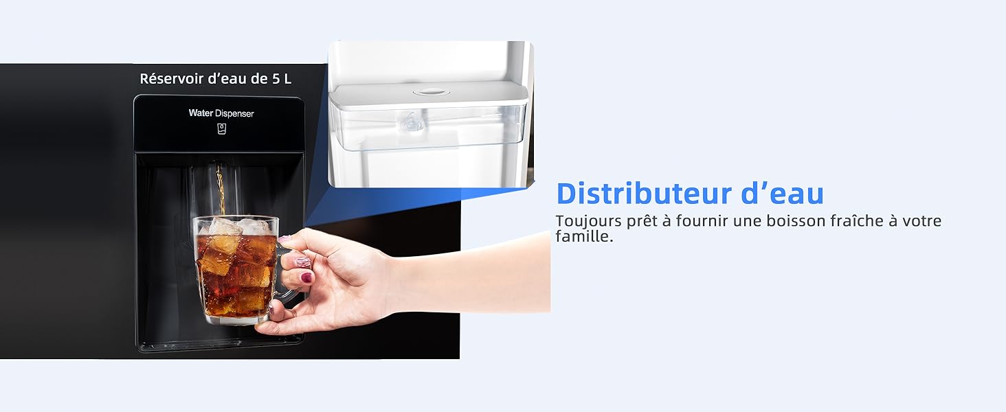 Distributeur d'eau noir avec réservoir transparent. Main tenant un verre sous le bec. Le texte français « Distributeur d'eau »