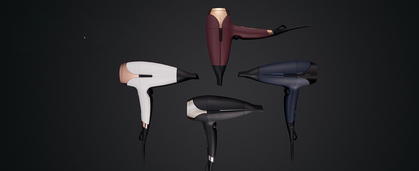 Plusieurs photos de produits montrant des vêtements de couleur foncée disposés dans différentes positions sur un fond blanc.