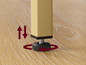 Gros plan d'un pied de meuble sur un plancher en bois avec repose-pieds réglable. La flèche rouge indique la capacité de réglage vertical.