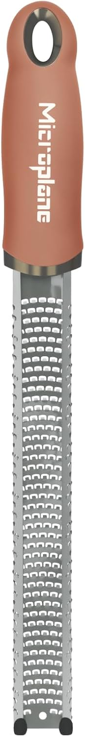 Microplane - Zesteur série Cannelle - lame fine - agrumes, parmesan, gingembre, chocolat, noix de muscade - Fabriqué aux
