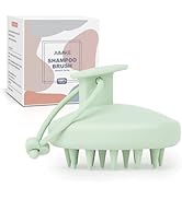 Appareil de massage du cuir chevelu en silicone vert menthe ou brosse à shampoing à poils doux, illustré sous plusieurs angles avec l'emballage du produit en arrière-plan.