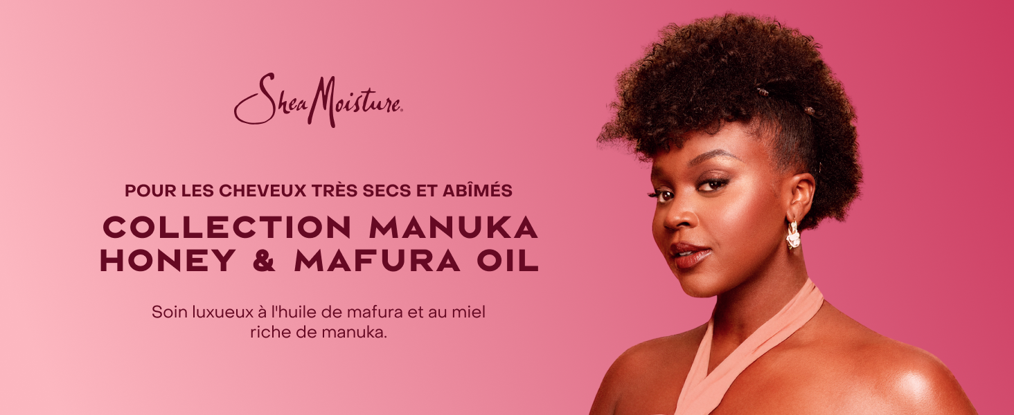 Le texte indique « Manuel de collecte ». Cadre éducatif avec affichage coloré de tableaux périodiques sur le mur, personne en chemise bleu clair assise au bureau en train de revoir les documents.