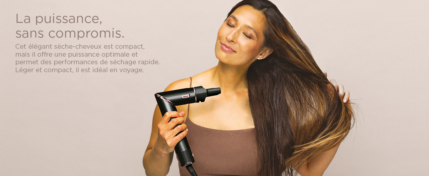 Le texte se lit comme suit : « La puissance sans compromis ». Série d'images montrant le processus de coiffure à l'aide d'un outil de coiffage.