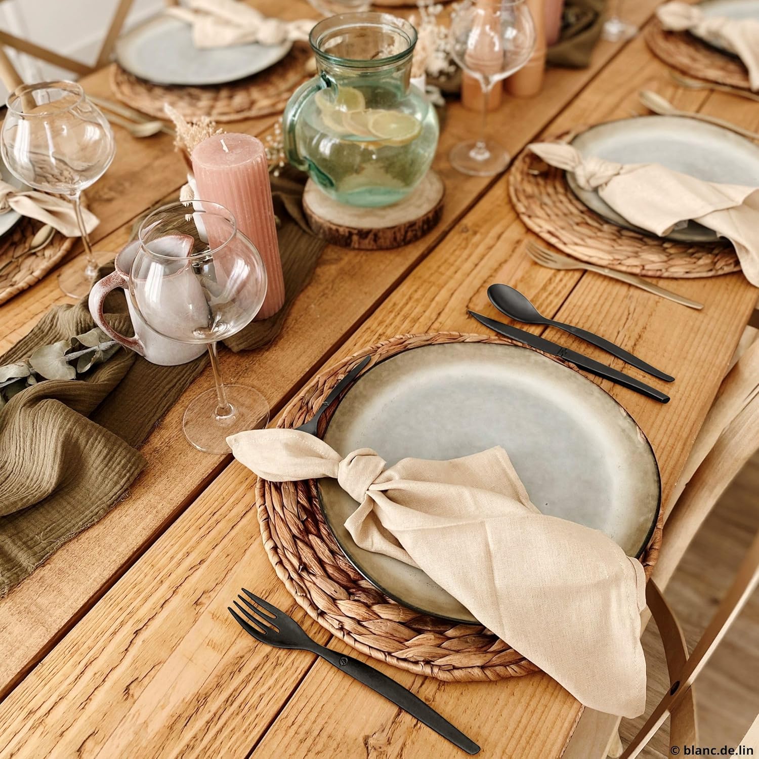 Lou Laguiole - Jet - 16 couverts, inox PVD mat noir, pour 4 pers