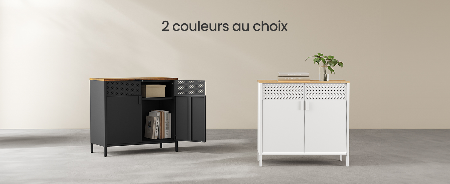 deux armoires en noir et blanc avec une étagère au milieu.