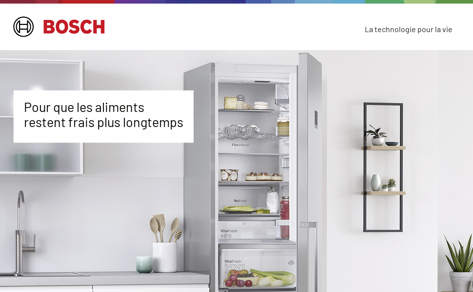 Le texte indique « BOSCH ». Vues multiples de l'intérieur du réfrigérateur montrant des étagères et des compartiments de rangement contenant des produits alimentaires frais.