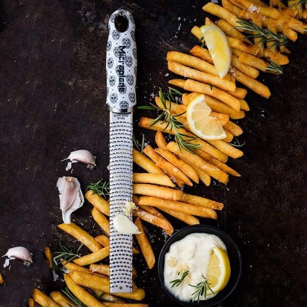 Microplane - Râpe zesteur Skull - lame fine - agrumes, fromage, USA