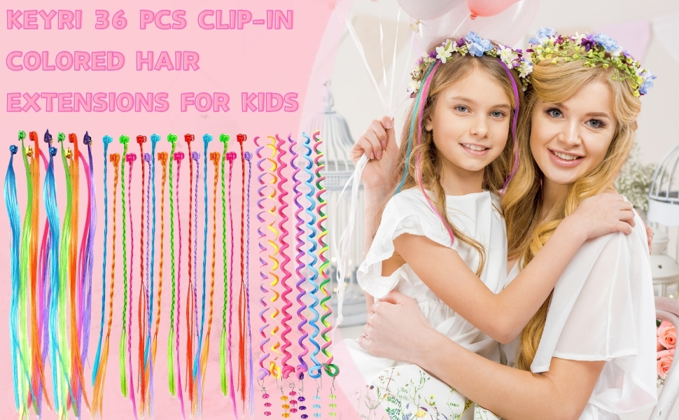 Collection d'élastiques à cheveux ou de chouchous colorés accrochés à un présentoir, allant des couleurs pastel aux couleurs vives. Fond rose avec texte visible.