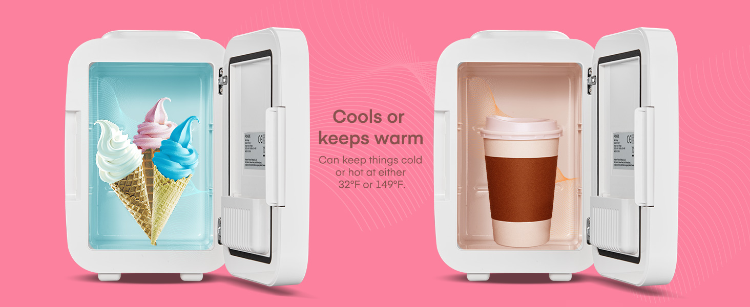 une cafetière et une tasse dans un porte-gobelet.