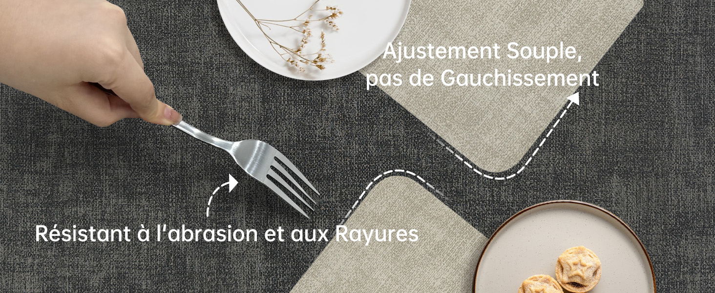 Le texte se lit comme suit : « Ajustement souple », « Résistant à l'abrasion et aux rayures ». Gros plan d'une assiette en céramique blanche avec de la nourriture servie avec de l'argenterie.