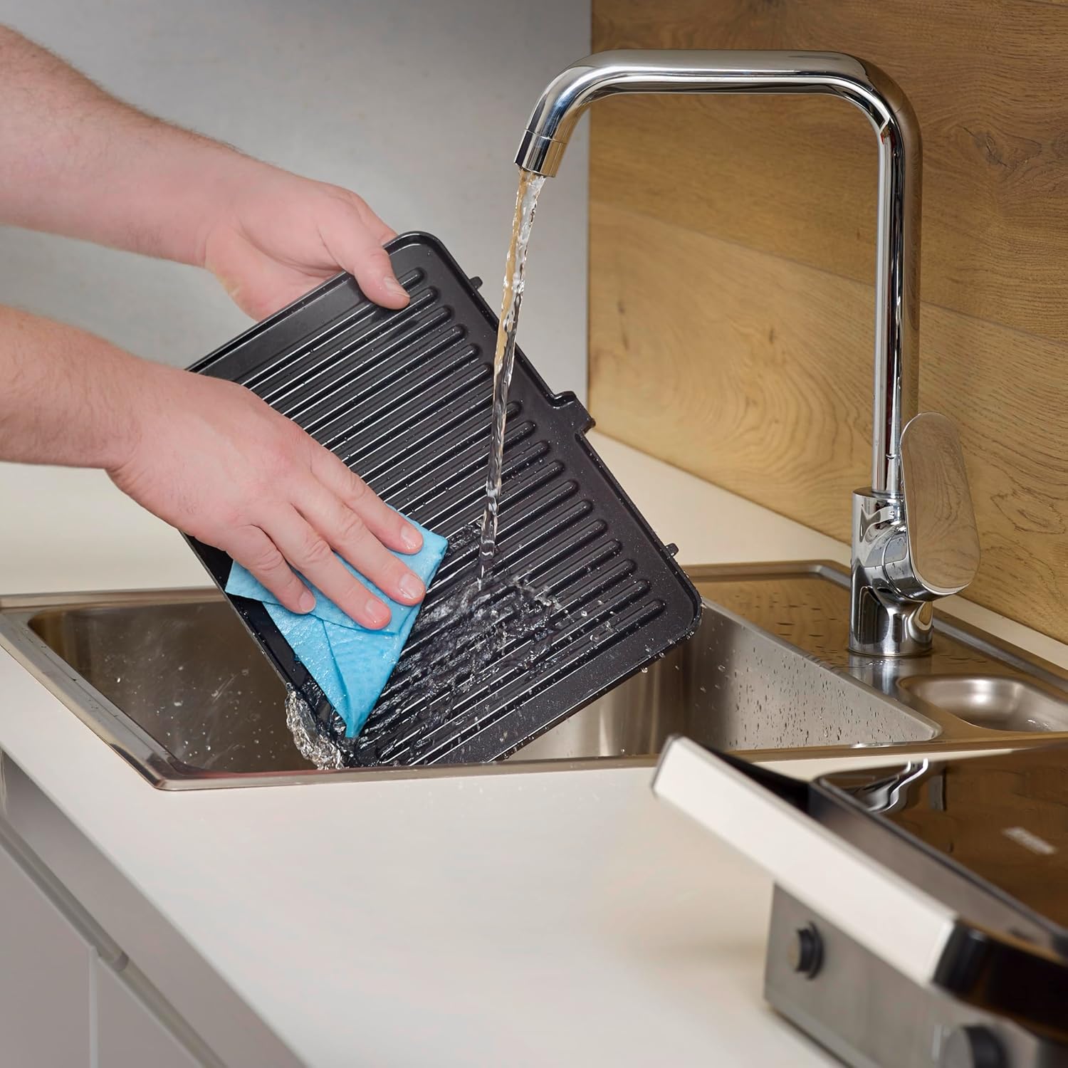 Severin - Sevini Lite - gril multi-fonction céramique, 1800W, KG 2398